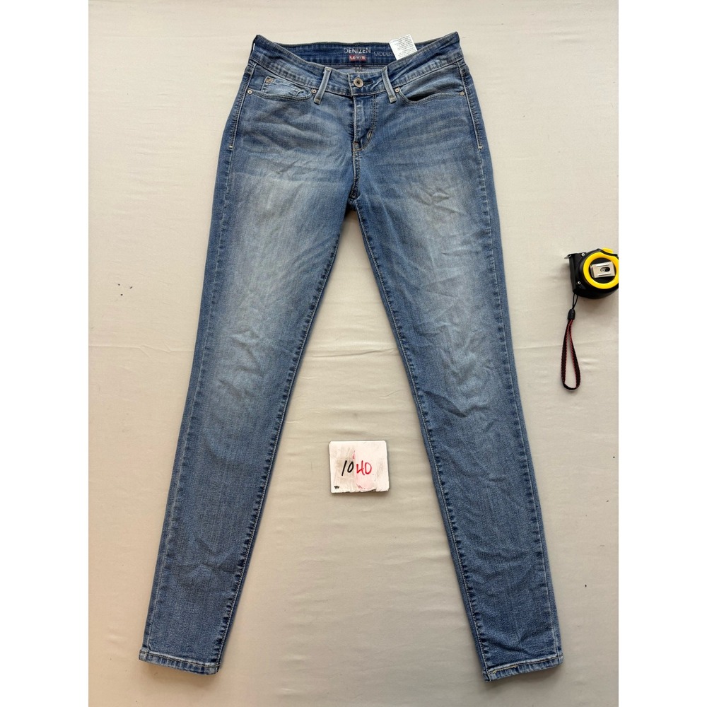 Denizen from Levis Modern Skinny Jeans Medium Wash Blue Denim W27 L32 4M